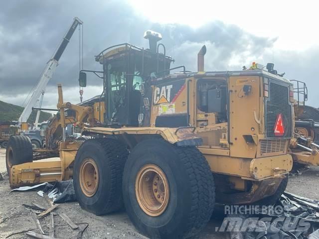 CAT 16M Graders