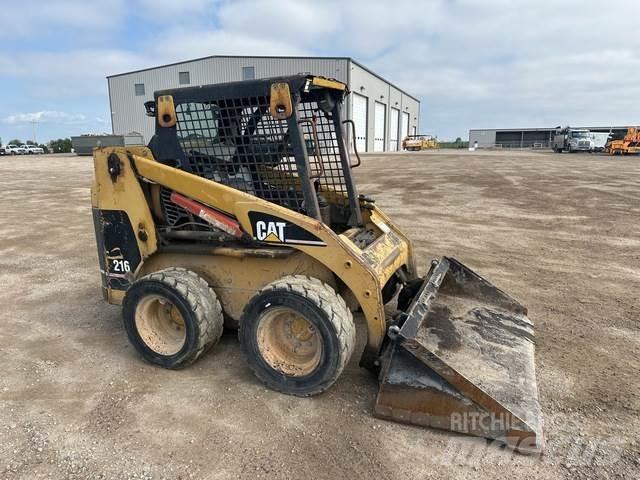 CAT 216 Skid steer loaders