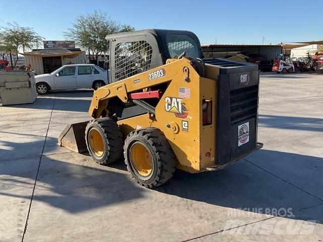 CAT 236D Skid steer loaders