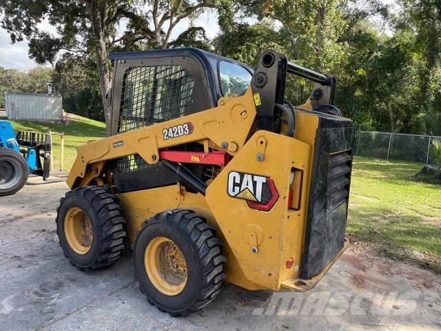 CAT 242D3 Skid steer loaders