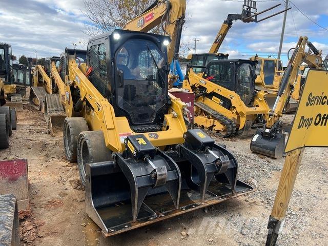CAT 242D3 Skid steer loaders