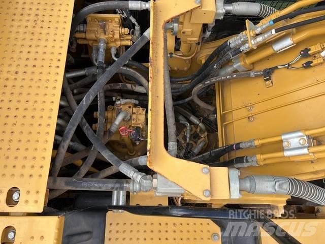 CAT 320 Crawler excavators