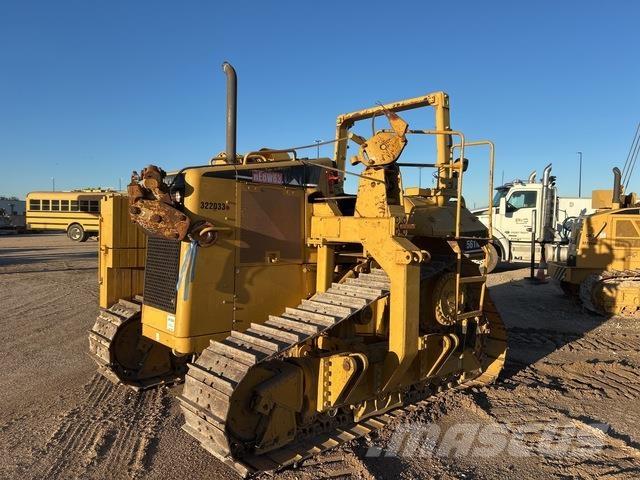 CAT 561N Pipelayer dozers