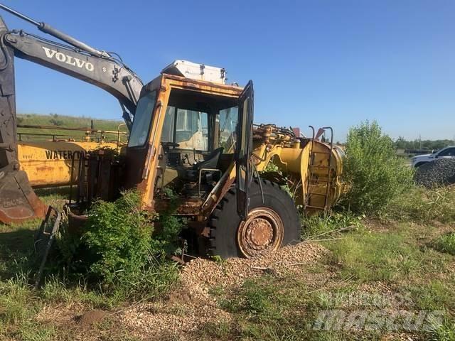 CAT 613C Water tankers