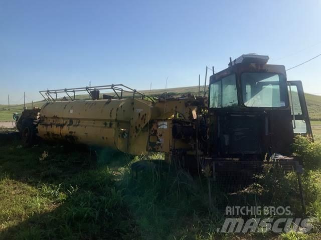 CAT 613C Water tankers