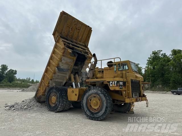 CAT 769C Articulated Haulers