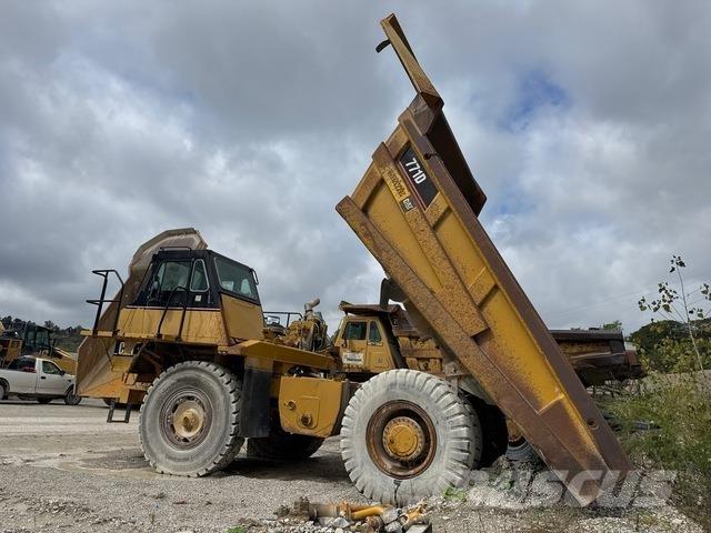 CAT 771D Articulated Haulers