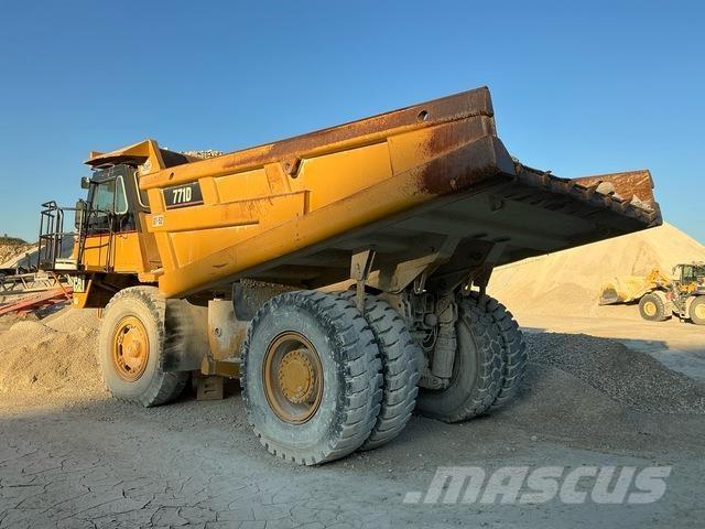 CAT 771D Articulated Haulers