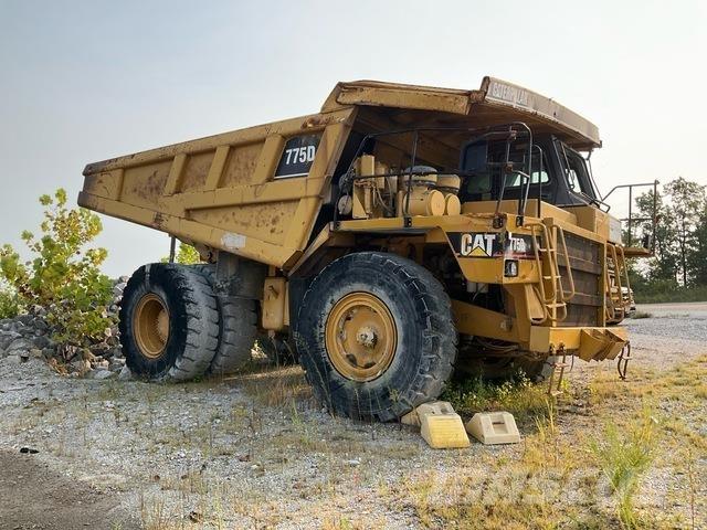 CAT 775D Articulated Haulers