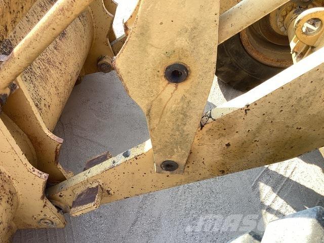 CAT 930 Wheel loaders