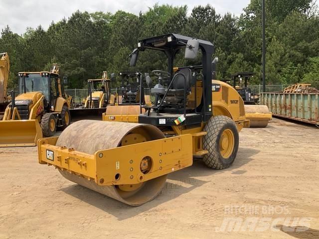 CAT CS44B Single drum rollers