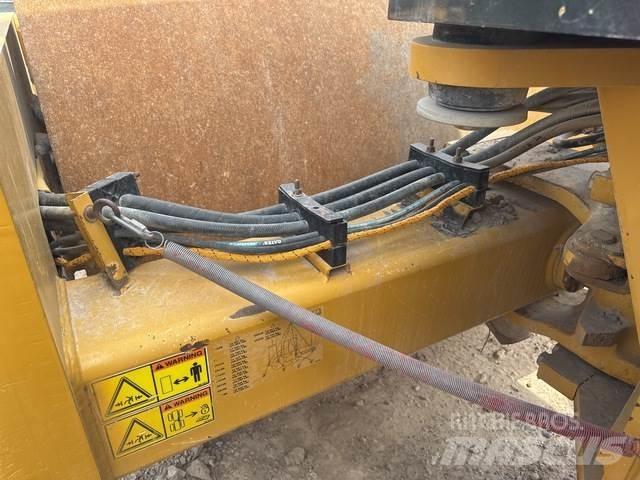 CAT CS78B Single drum rollers