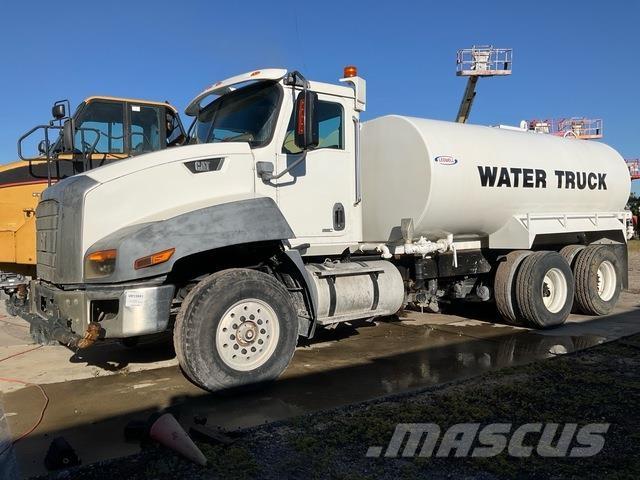 CAT CT660S Water tankers