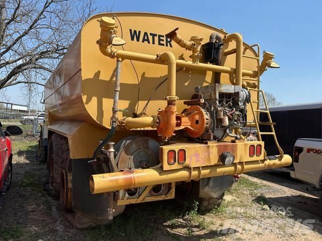 CAT D300D Water tankers