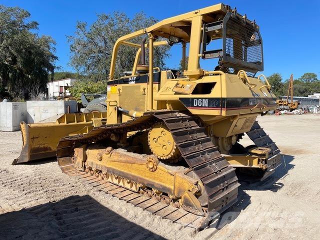 CAT D6M Crawler dozers