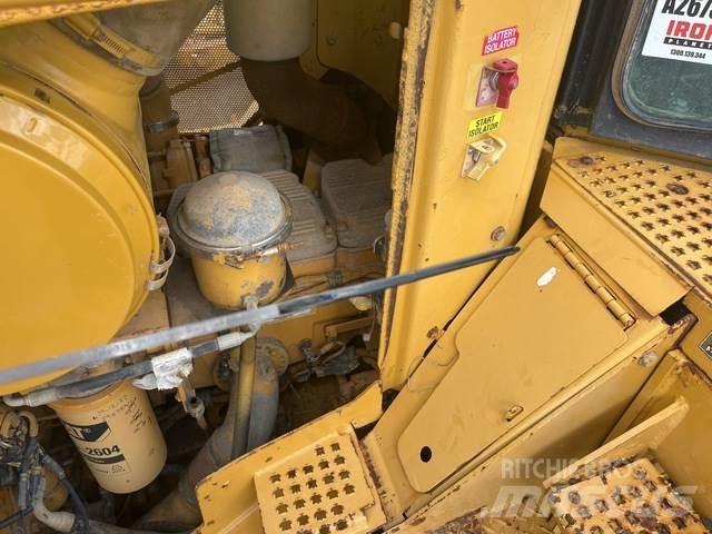CAT D9T Crawler dozers