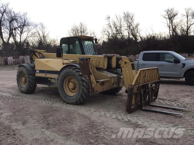 CAT TH83 Telescopic handlers