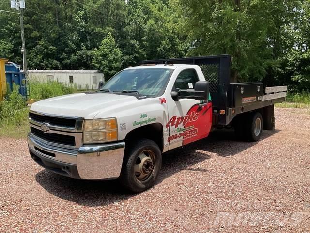 Chevrolet 3500 Flatbed/Dropside trucks