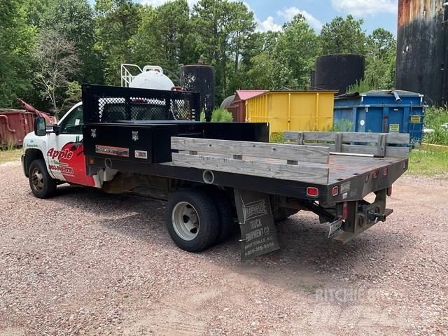 Chevrolet 3500 Flatbed/Dropside trucks
