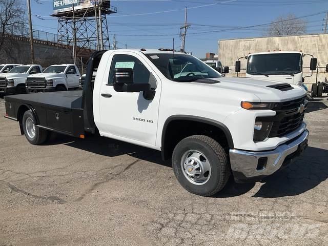 Chevrolet 3500 Flatbed/Dropside trucks
