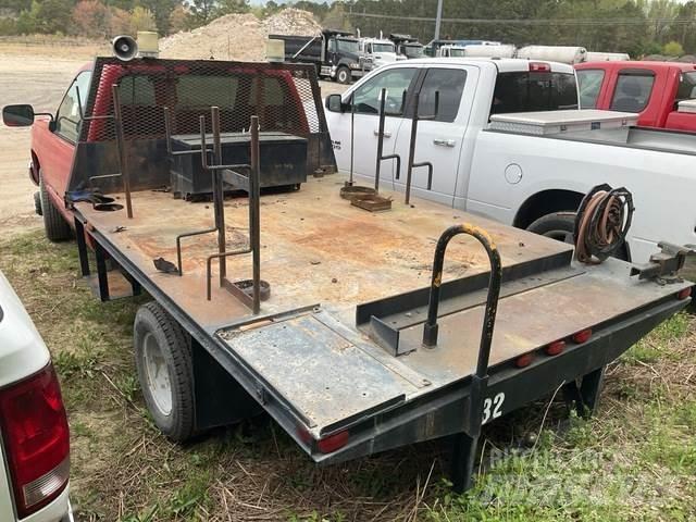 Chevrolet 3500 Flatbed/Dropside trucks