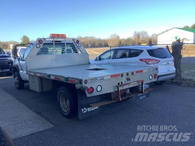 Chevrolet 3500 Flatbed/Dropside trucks