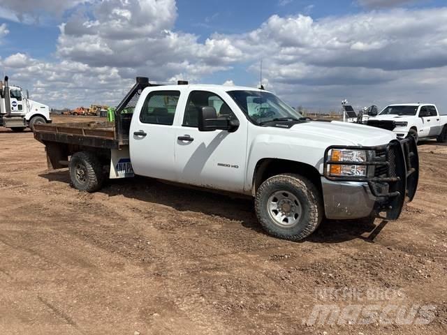 Chevrolet 3500 Flatbed/Dropside trucks