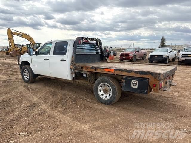 Chevrolet 3500 Flatbed/Dropside trucks