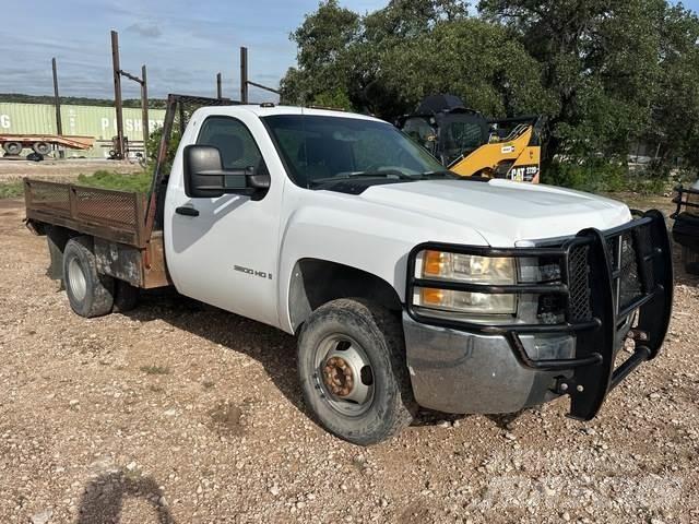 Chevrolet 3500 Flatbed/Dropside trucks