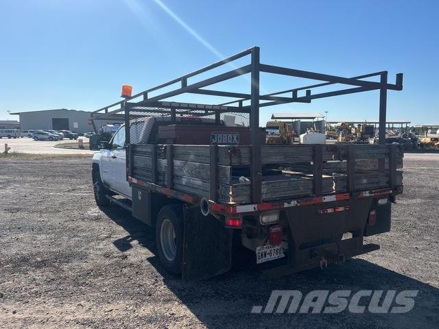 Chevrolet 3500 Flatbed/Dropside trucks