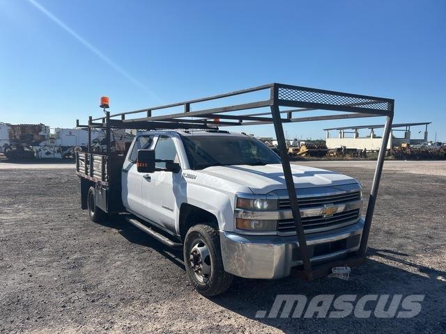 Chevrolet 3500 Flatbed/Dropside trucks