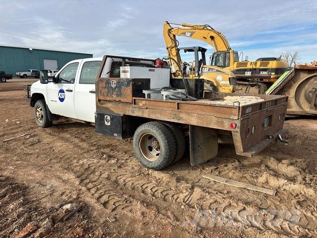 Chevrolet 3500 Flatbed/Dropside trucks