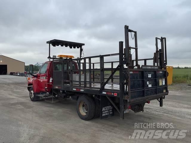 Chevrolet 5500 Flatbed/Dropside trucks