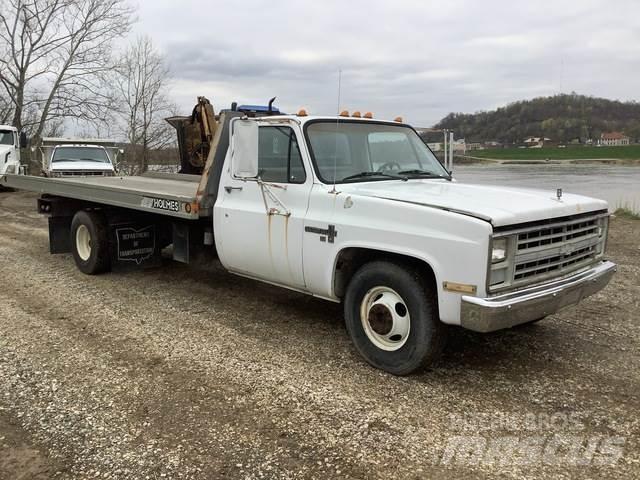 Chevrolet R30 Recovery vehicles