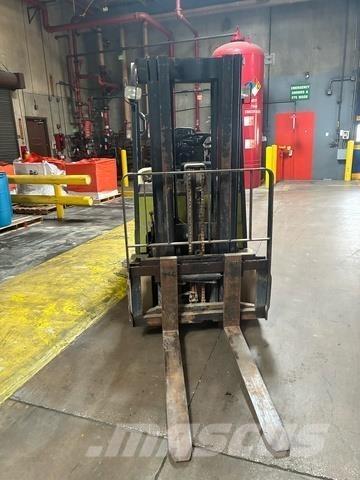 Clark ECW30 Electric forklift trucks