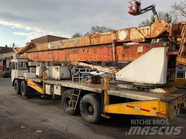Condor 170S Truck mounted aerial platforms