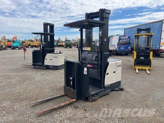 Crown SP3500 Electric forklift trucks