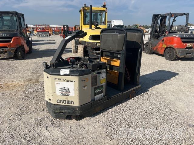 Crown TR4500 Towing truck