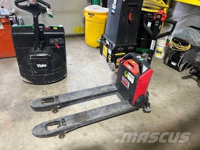 Dayton 55PD65 Hand pallet truck