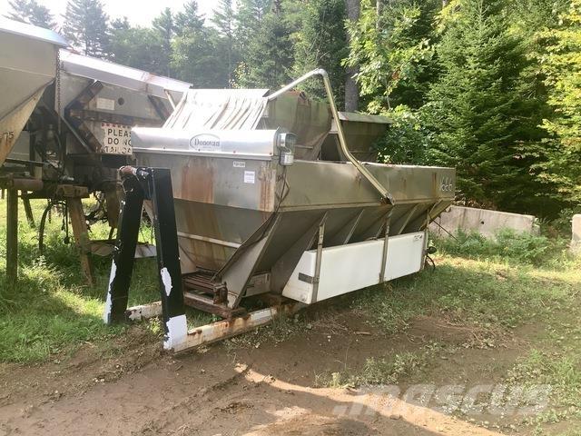  Donovan Sand and salt spreaders
