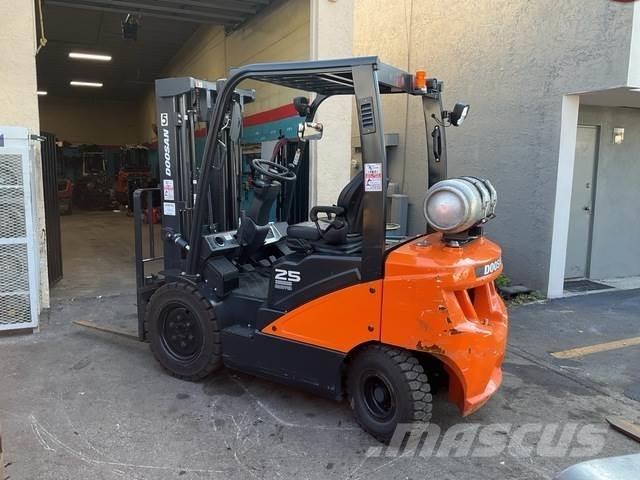 Doosan G25E-7 Other
