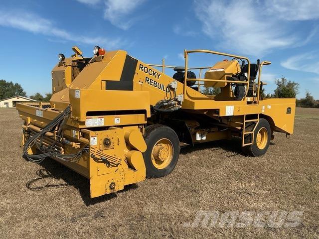 Etnyre  Sand and salt spreaders