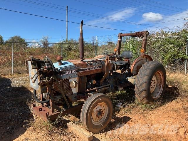 Ford 2810 Compact tractors