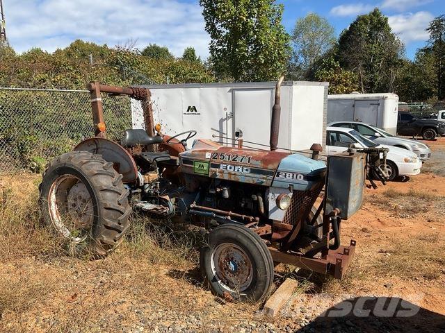 Ford 2810 Compact tractors