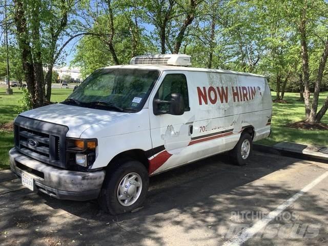 Ford E-350 Panel vans
