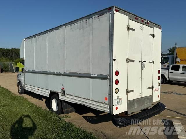 Ford E-350 Panel vans