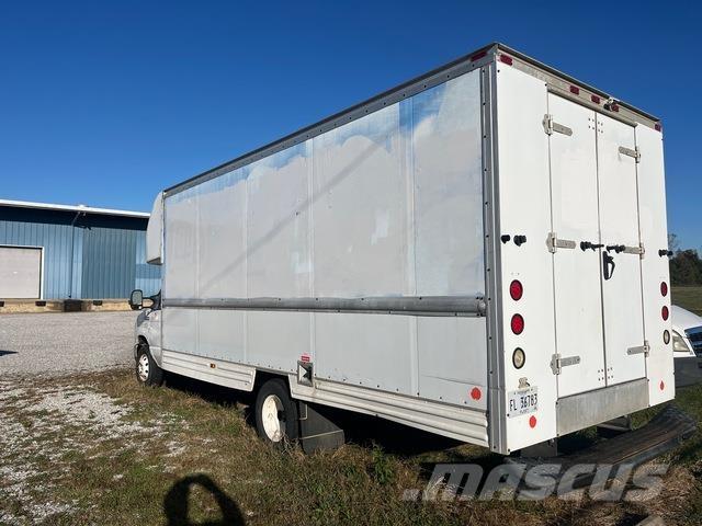 Ford E-350 Panel vans