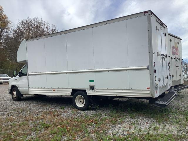 Ford E-350 Panel vans