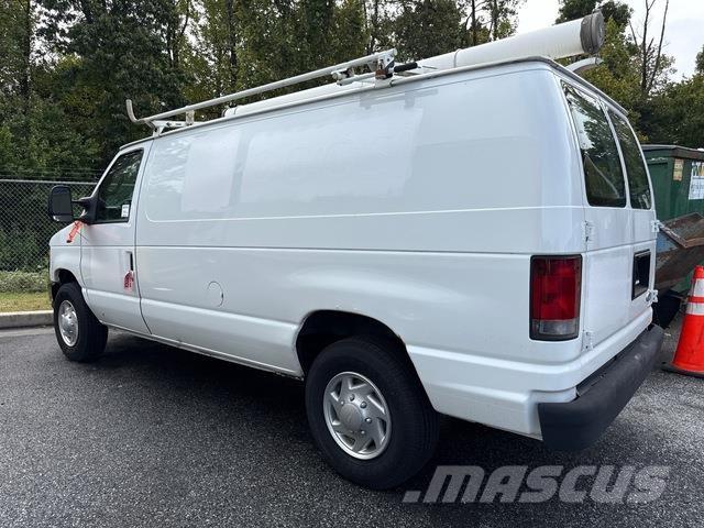 Ford E250 Panel vans