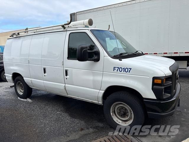 Ford E250 Panel vans